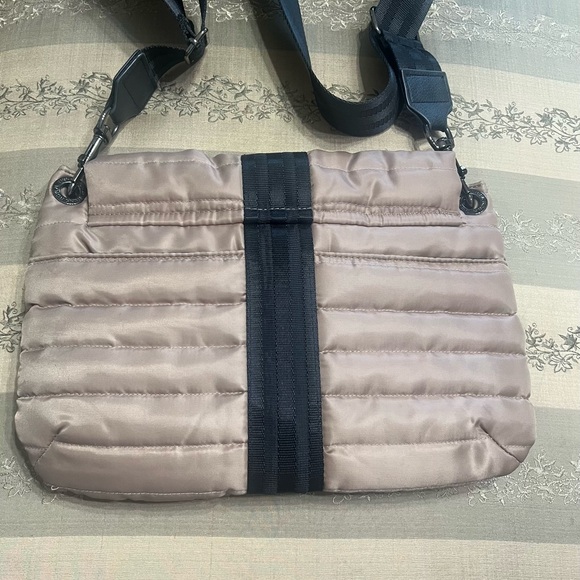 THINK ROYLN Tan and Black Crossbody Bag Fashionable and Functional - Picture 11 of 13